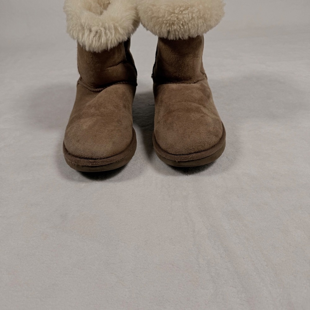 UGG Australia Sheepskin Lined Boots Brown Suede Sherpa Fur Lined‎ Women Size 6
